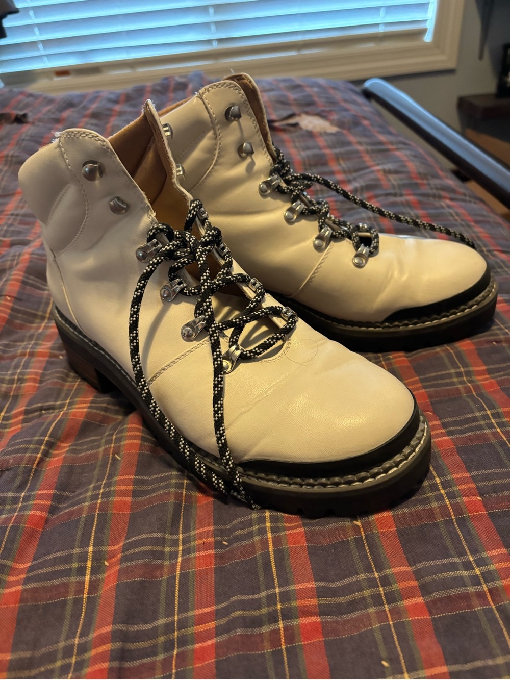 Woman’s size 11 Cream Leather Lace-Up Combat boots